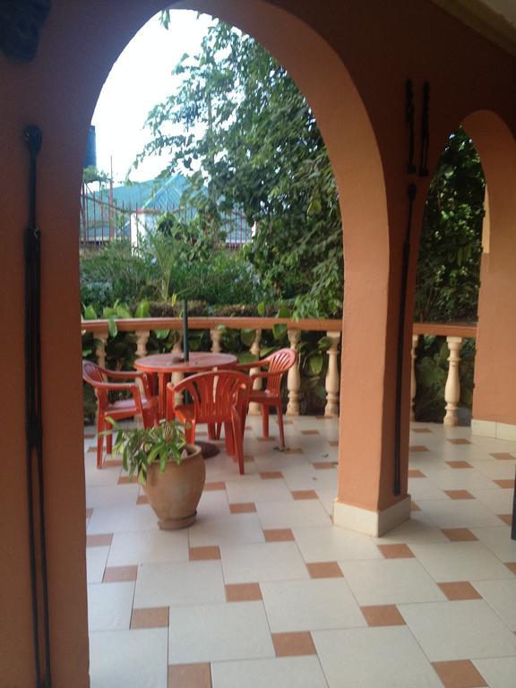 J Residence Motel Entebbe Exterior foto