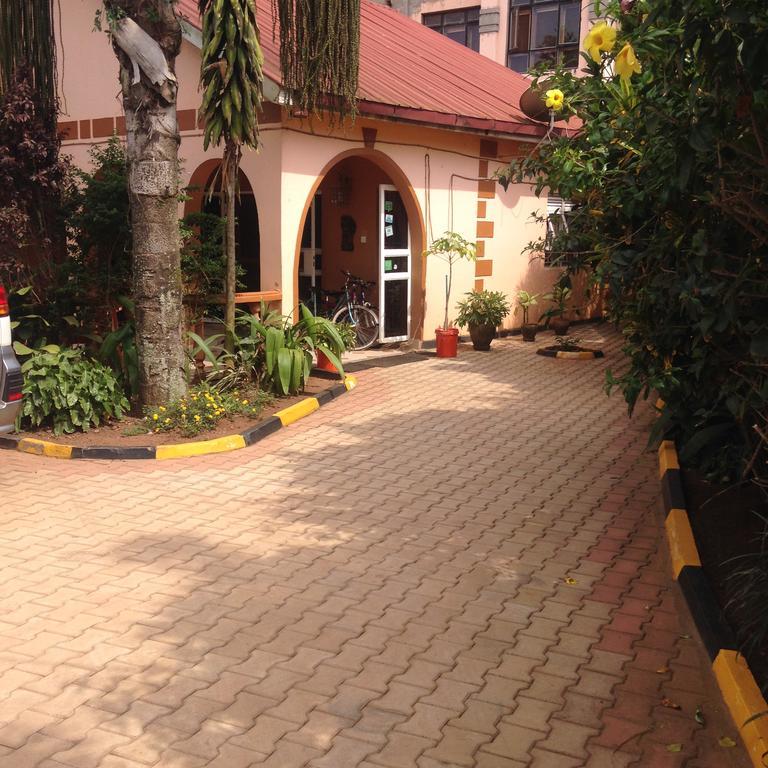 J Residence Motel Entebbe Exterior foto