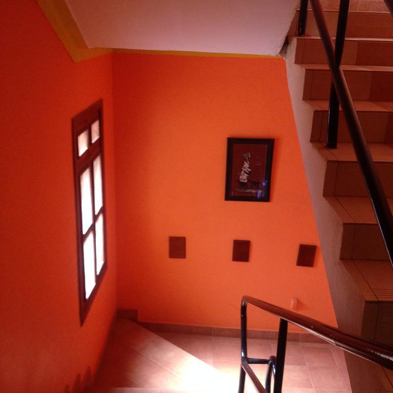 J Residence Motel Entebbe Exterior foto