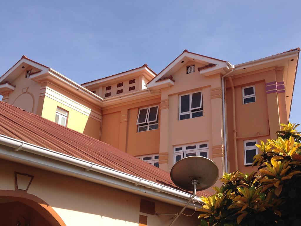 J Residence Motel Entebbe Exterior foto